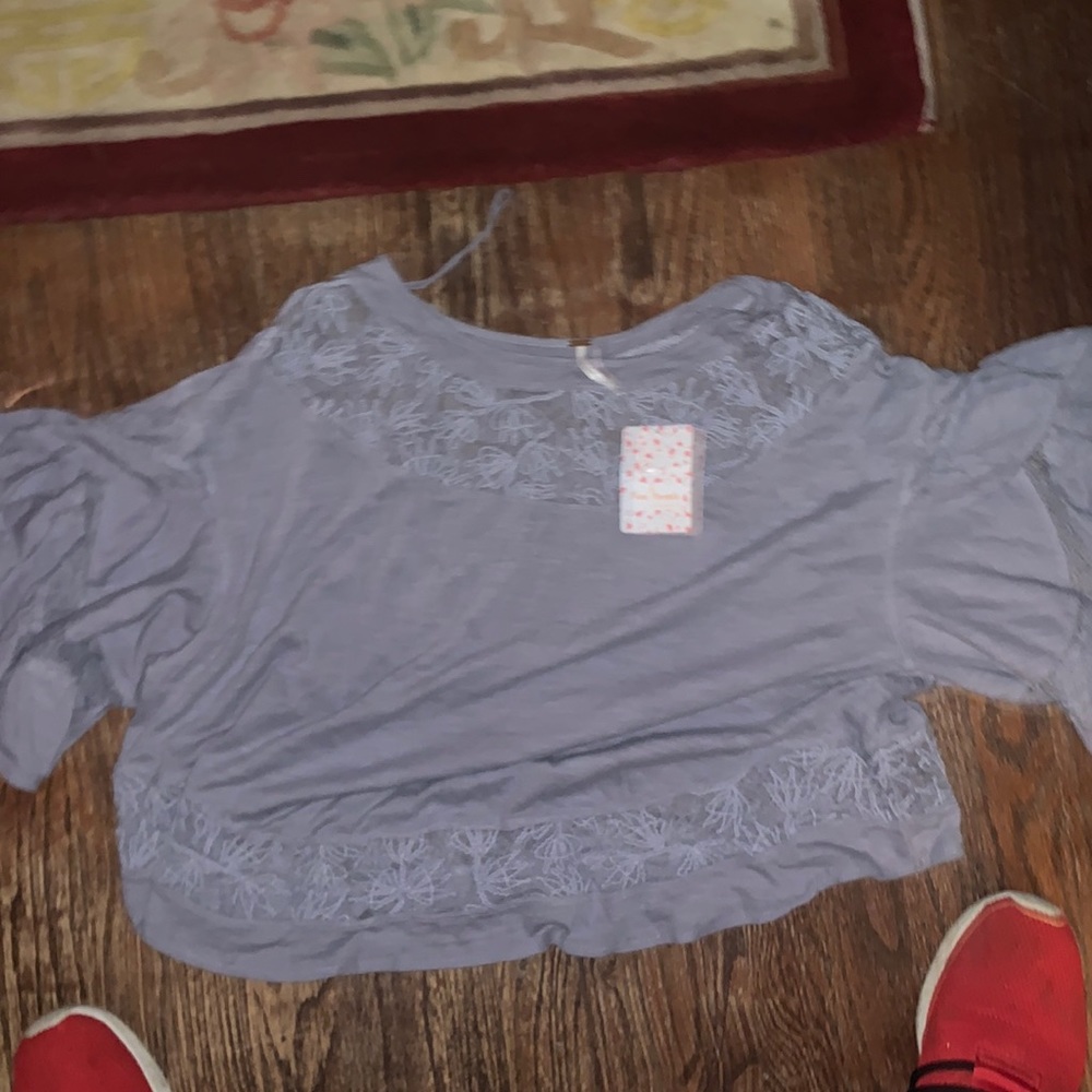Women’s shirt